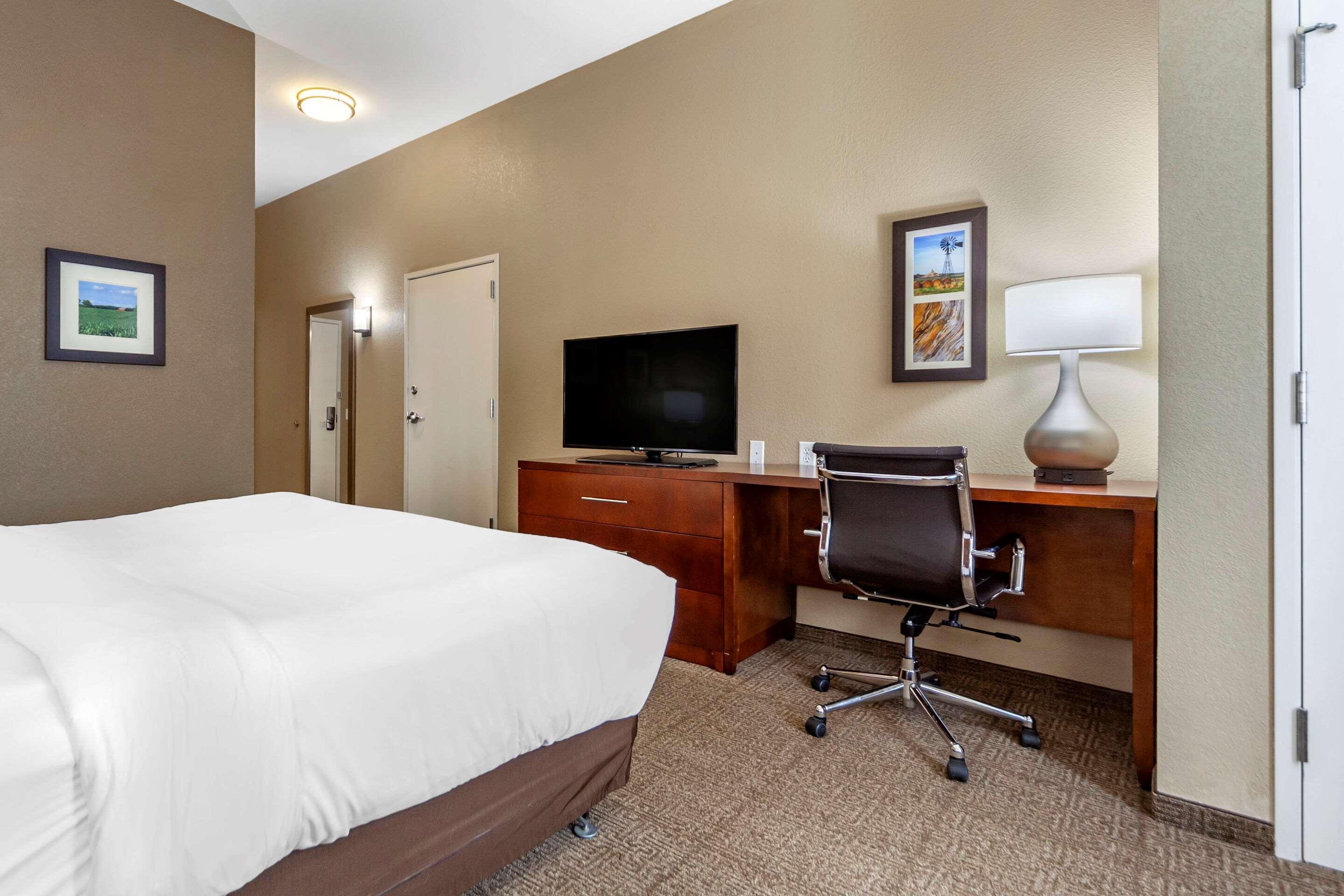 Comfort Inn & Suites Sidney I-80 Exterior photo