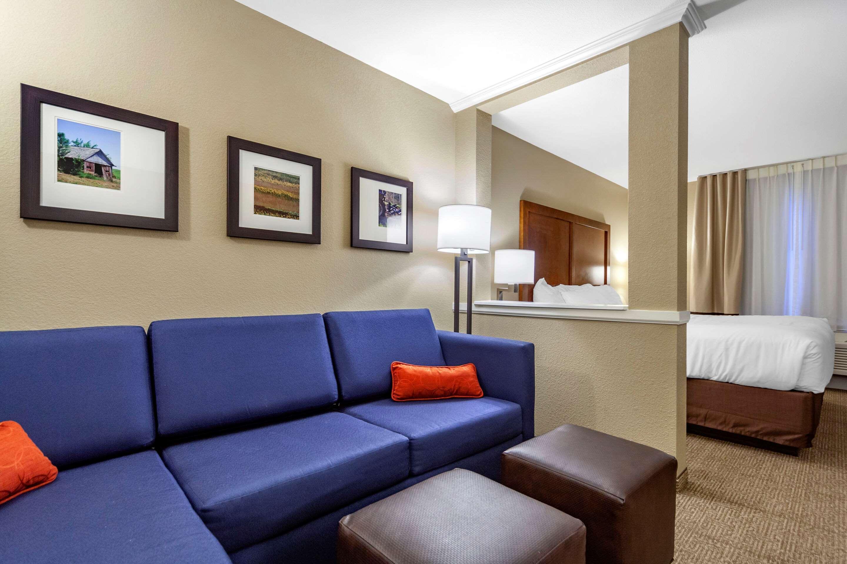 Comfort Inn & Suites Sidney I-80 Exterior photo