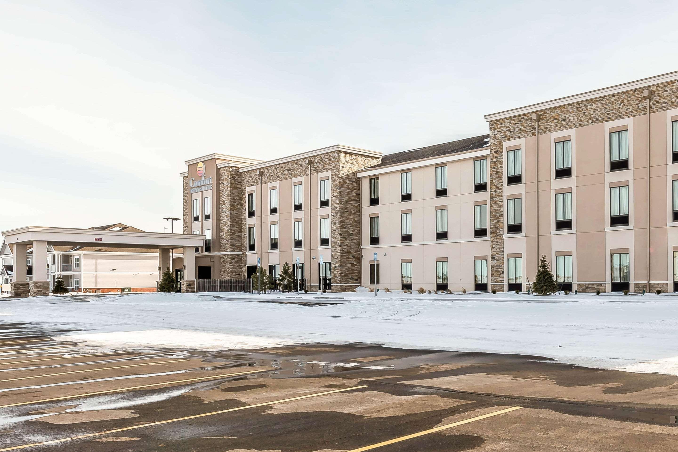 Comfort Inn & Suites Sidney I-80 Exterior photo