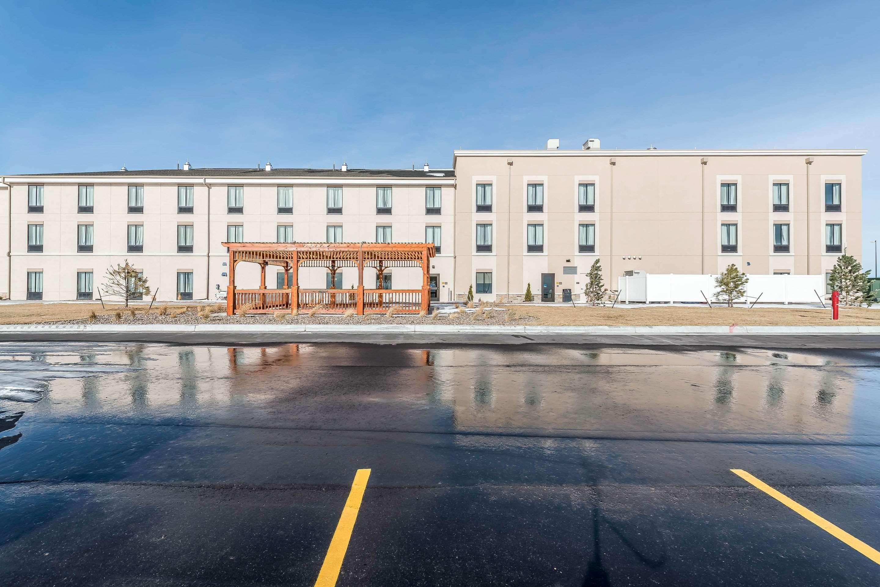 Comfort Inn & Suites Sidney I-80 Exterior photo